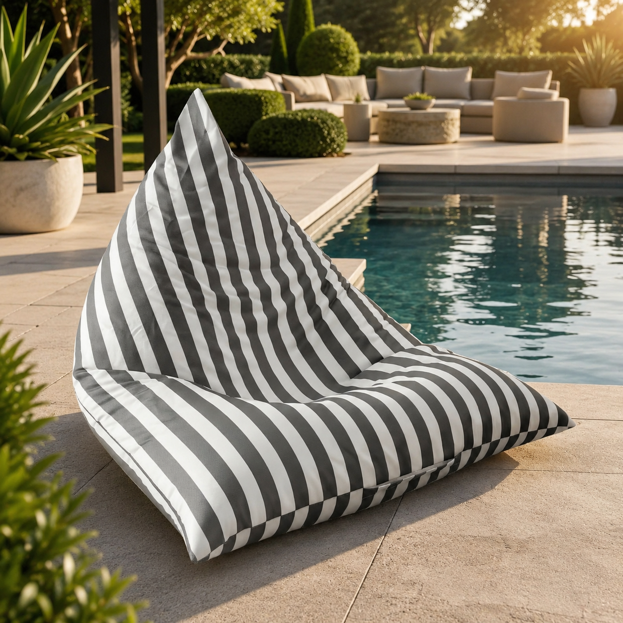 Pouf extérieur rayé