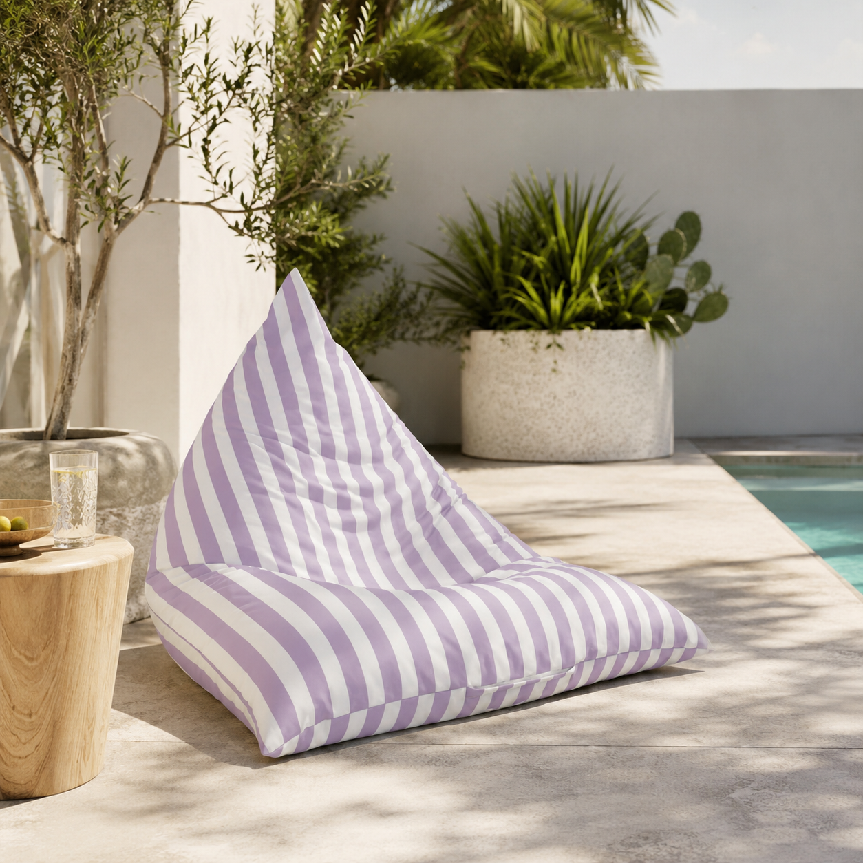 Pouf extérieur rayé
