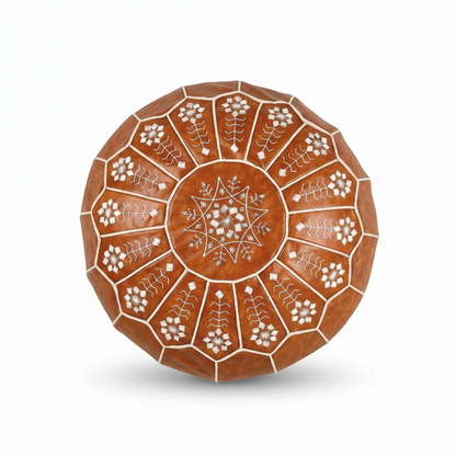 Pouf marocain fond blanc ombre légère